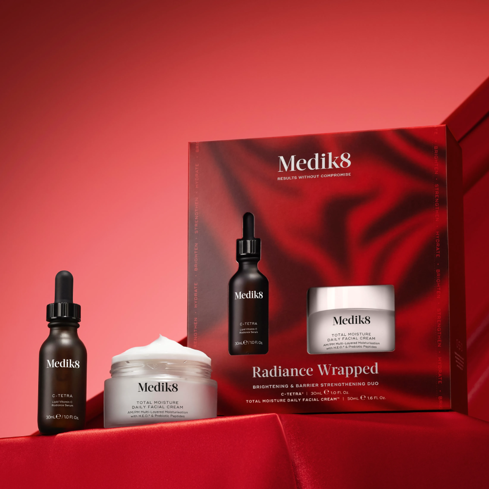 MEDIK8 Radiance Wrapped - Набір для освітлення шкіри та зміцнення захисного бар’єра - фото №2 MEDIK8 Radiance Wrapped - Набір для освітлення шкіри та зміцнення захисного бар’єра - фото №2
